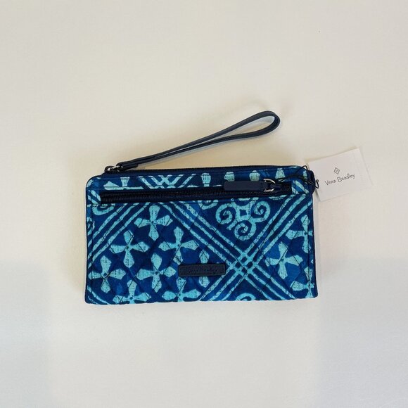 Vera Bradley RFID Front-Zip Wristlet Cuban Tile - Picture 1 of 6